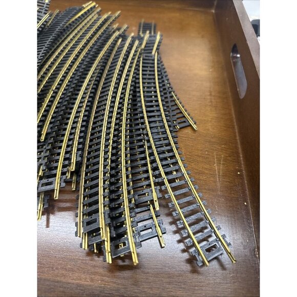 Atlas HO Scale Train Tracks Lot Of 78 pieces Curved Snap brass Tracks - Picture 5 of 8